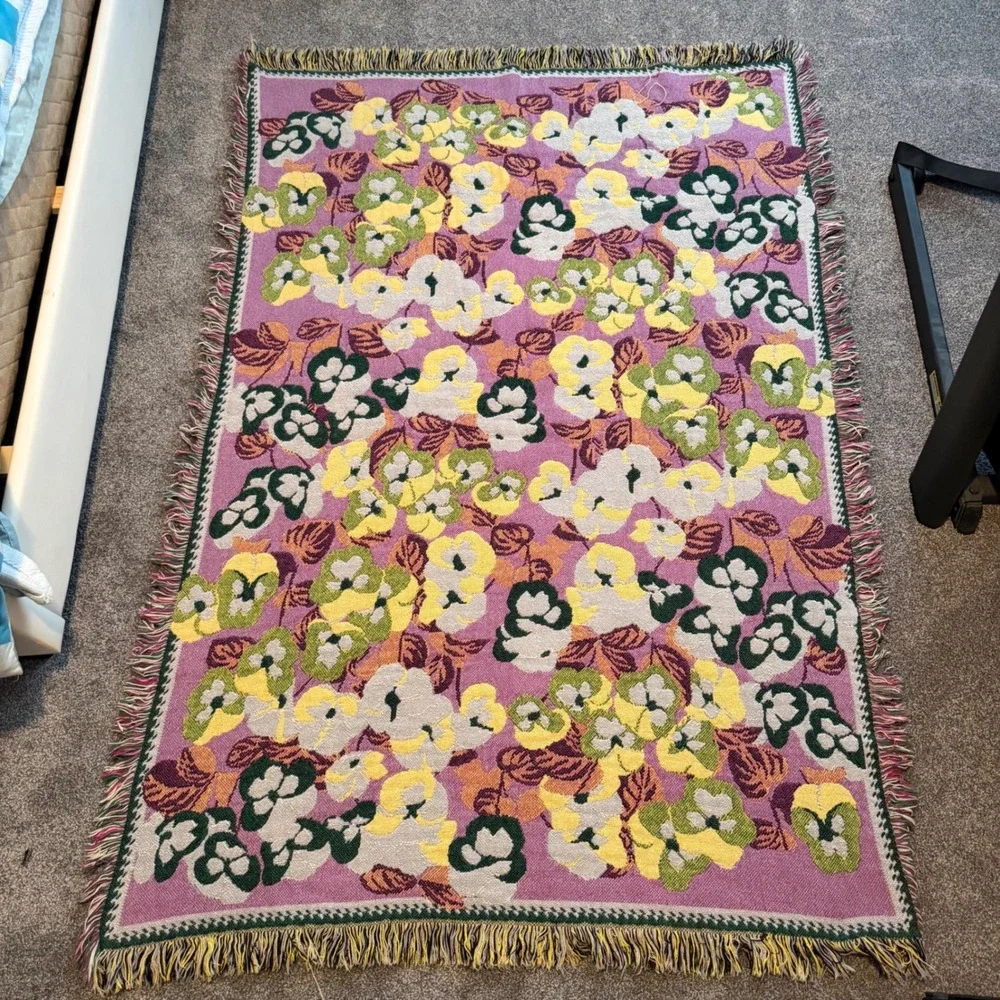 Vintage Style Pansy Floral Woven Tapestry Throw Blanket Green Purple 66x45